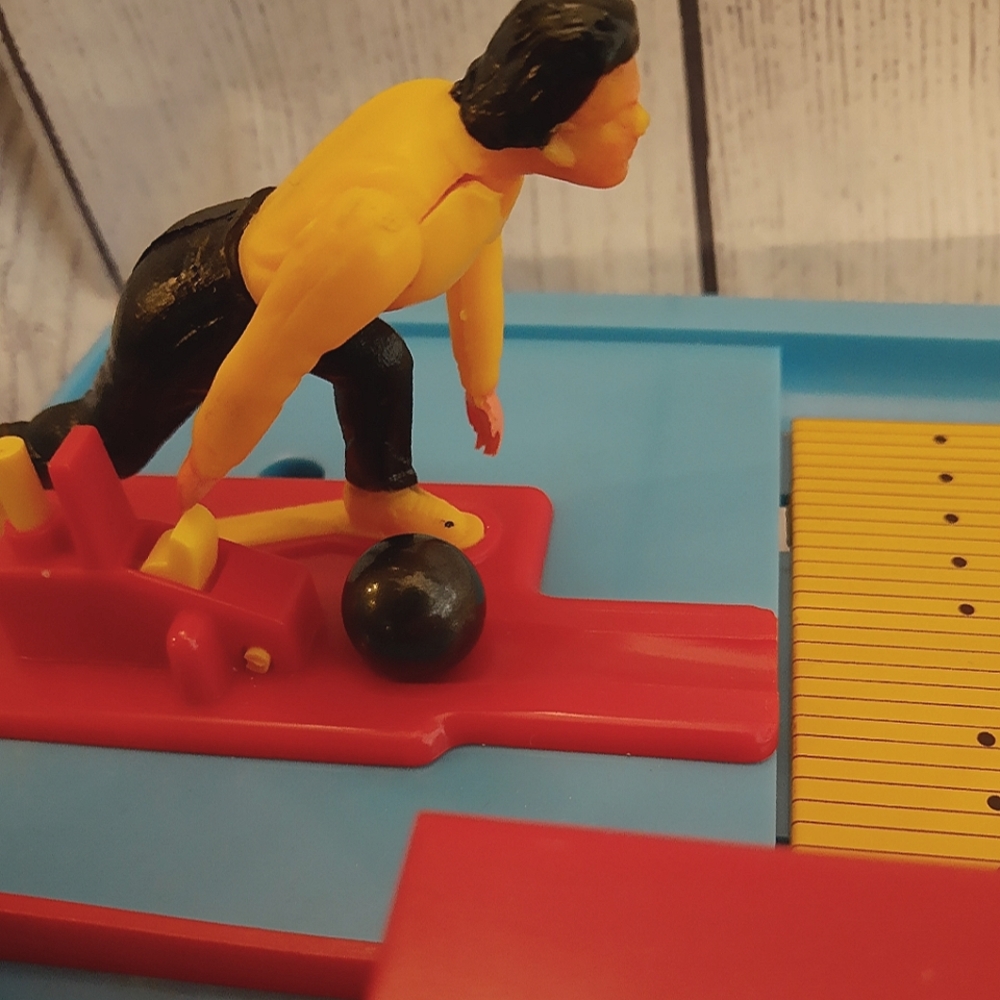 Epoch Perfect Bowling Junior Game Collectible RARE Vintage 1972 - Picture 3 of 17